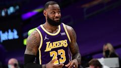 LeBron James 'good to go' for Lakers-Warriors play-in game