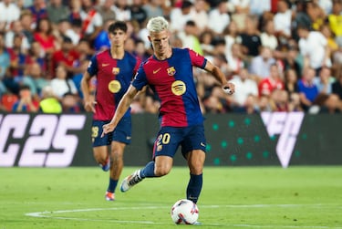 Hansi Flick mandó al terreno de juego al mediapunta español, en un cambio que representó sus primeros minutos como blaugrana.