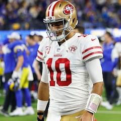 Reporte: Jimmy Garoppolo tendrá operación de hombro; los 49ers aún planean canjearlo