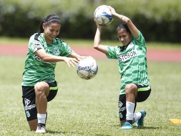 Atlético Nacional se alista para enfrentar a Santa Fe por los cuartos de final de la Liga Águila Femenina. La ida se jugará este 17 de mayo en Itagüí.  