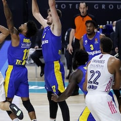 Carroll aguanta el tirón