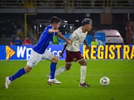 El equipo Embajador se impuso 2-1 en El Campín y llega con vida a la última fecha del todos contra todos.