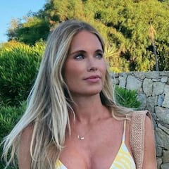 Helen Svedin arrasa exhibiendo sus abdominales a los 46 años