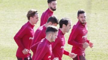 Los jugadores titulares ante el Barcelona realizaron carrera continua.