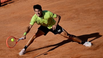 Tennis - ATP Masters 1000 - Italian Open - Foro Italico, Rome, Italy - May 12, 2022 Chile's Cristian Garin in action during his third round match against Croatia's Marin Cilic REUTERS/Alberto Lingria