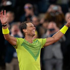 Rafa Nadal defeats Novak Djokovic in epic late night French Open thriller