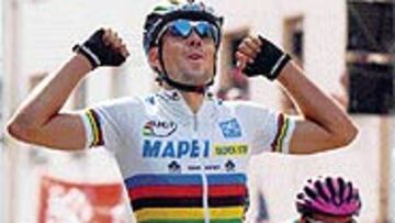 <B>¿EL REGRESO DEL HIJO PRÓDIGO?</B>. Óscar Freire (en la imagen ganando la etapa de Sarrebruck en el Tour) podría volver a un equipo español.