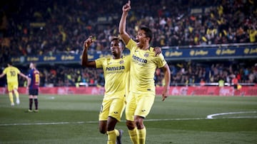 Carlos Bacca marca en empate de Villarreal ante Barcelona