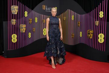 Hannah Waddingham durante la alfombra roja de los Premios BAFTA 2024 celebrados en el Royal Festival Hall del Southbank Centre de Londres. 