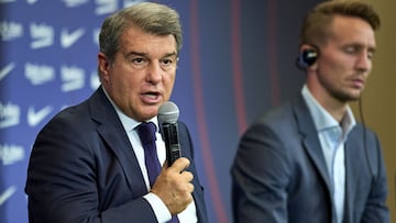 Laporta: "Koeman tiene plenos poderes en temas deportivos"