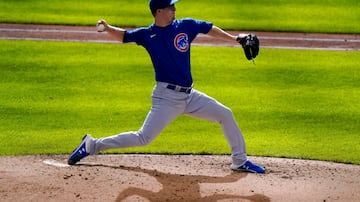 El lanzador abridor de los Cachorros de Chicago  Kyle Hendricks en la primera entrada del duelo ante los Mellizos de MInnesota el viernes 18 de septiembre del 2020. (AP Photo/David Banks)