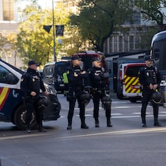 Acordonada la embajada de Ucrania: envían una carta con sangre