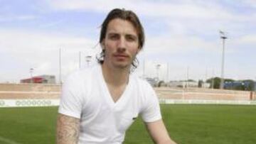 Alexis no entra en la convocatoria para el partido contra el Atlético