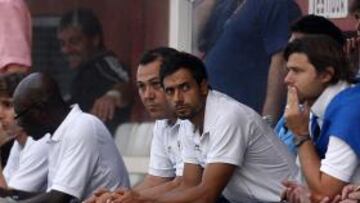 <b>ANÁLISIS </b>Tommy N'Kono, Jordi Marcos y Mauricio Pochettino, el sábado mientras el Espanyol jugaba ante el Peralada.