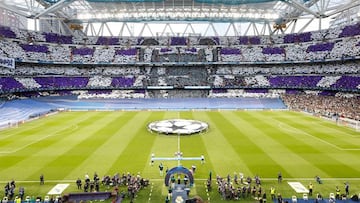 Mosaico del Bernab&eacute;u durante la salida de los jugadores.