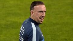 Deschamps deja otra vez en el banquillo a Karim Benzema