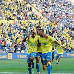 Las Palmas busca granero en la península