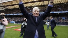 Riazor paid tribute to legendary former Deportivo coach Arsenio Iglesias before kick-off.