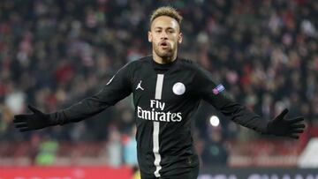 Neymar celebra un gol del PSG en la Champions.