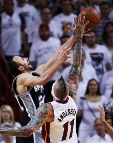 Miami Heat 95 (4) - San Antonio Spurs 88 (3). Manu Ginobili ante Chris Andersen.