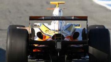 Al igual que ayer, el asturiano completó un extenso programa de ensayos, con 124 vueltas, marcando al final de la sesión un crono de 1.19.319.