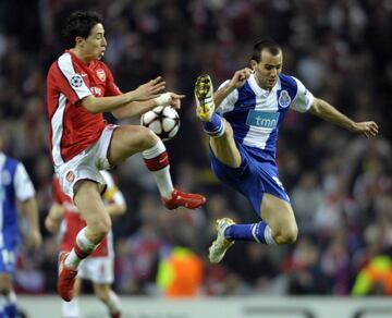 El portugu¨¦s lleg¨® en el verano de 2011 junto a Radamel Falcao y su precio se estipul¨® en cinco millones de euros. Pero nunca lleg¨® a debutar con la camiseta del Atl¨¦tico, pues fue cedido al Zaragoza. En el Oporto hab¨ªa estado dos temporadas. Despu¨¦s de estar en el Zaragoza, con el que jug¨® 33 partidos, se march¨® al Sporting de Braga.