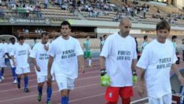Camisetas de apoyo al jugador del Xerez Rafa García, al que recientemente se le ha detectado un problema cardíaco.