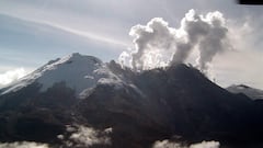 INGEOMINAS ENVIO UN LLAMADO DE ATENCION A LOS MUNICIPIOS CERCANOS AL VOLCAN NEVADO DEL HUILA ANTE LAS RECIENTES EMISIONES DE GASES Y CENIZAS QUE SE HAN MANTENIDO CONSTANTES DESDE LA MAÑANA DEL PASADO MARTES.  (ARCHIVO COLPRENSA)