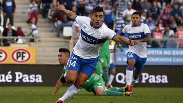 Futbol, Universidad Catolica vs Audax Italiano
Decima fecha, campeonato nacional 2018
El jugador de Universdiad Catolica David Llanos, izquierda derecha centro, celebra su gol contra Audax Italiano durante el partido de primera division disputado en el