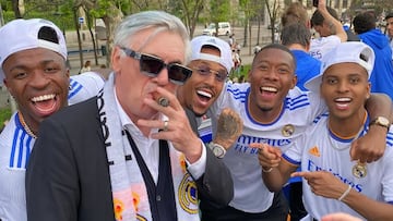 30/04/22 REAL MADRID ALEGRIA CELEBRACION TITULO DE LIGA 35 LIGA CIBELES VINICIUS ANCELOTTI MILITAO ALABA RODRYGO PURO
FOTO:TWITTER VINICIUS
FOTO FINISH CONTRAPORTADA
PUBLICADA 02/05/22 NA MA40 5COL