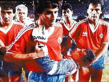 El 3 de septiembre de 1989 la selección chilena se retiró del estadio Maracaná, en el partido ante Brasil. Roberto Rojas se autoinfirió una herida aprovechando la caída de una bengala. El arquero fue suspendido de por vida. Chile fue castigado y no pudo participar en la Copa del Mundo Estados Unidos 1994.