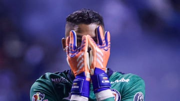 Rompen a Kevin Mier; el Mundial 2026 peligra para el arquero de Cruz Azul