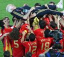 Trece jugadores españoles y Luis Aragonés optan al Equipo 2008 de uefa.com