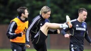 <b>EN FORMA. </b>Torres se entrenó ayer junto a Lampard y Terry.