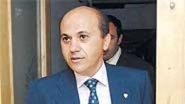 <b>CRUCE DE DECLARACIONES.</b> Del Nido respondió con ironía y dureza al presidente bético.