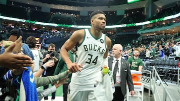 MILWAUKEE, WISCONSIN - DECEMBER 13: Giannis Antetokounmpo #34 of the Milwaukee Bucks leaves the court following a game against the Indiana Pacers at Fiserv Forum on December 13, 2023 in Milwaukee, Wisconsin. NOTE TO USER: User expressly acknowledges and agrees that, by downloading and or using this photograph, User is consenting to the terms and conditions of the Getty Images License Agreement. Stacy Revere/Getty Images/AFP (Photo by Stacy Revere / GETTY IMAGES NORTH AMERICA / Getty Images via AFP)