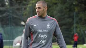 Benzema, 'tocado' en el entrenamiento con Francia