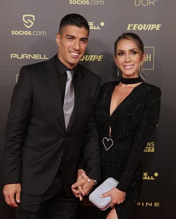 Luis Suárez con su mujer Sofía Balbi.