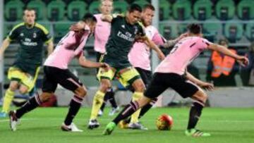 Bacca, con triple marca en Palermo.