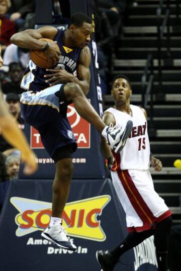 Tony Allen tira de fuerza ante los Heat: los Grizzlies volvieron a la sendfa del triunfo.