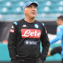 Ancelotti guarda la esperanza de tener a James en su Napoli