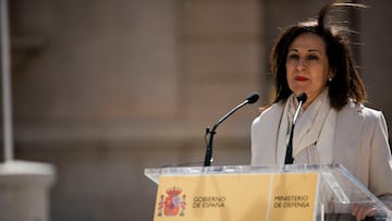 La ministra de Defensa, Margarita Robles, interviene durante el acto de despedida del contingente ucraniano, en la Academia de Infantería de Toledo, a 3 de abril de 2023, en Toledo, Castilla-La Mancha (España). Esta no es la primera vez que Robles visita al contingente ucraniano que llegó el pasado 12 de enero y que ha recibido en Toledo entrenamiento en combate, tratamiento de heridos y explosivos, entre otras cuestiones.
03 ABRIL 2023
Mateo Lanzuela / Europa Press
03/04/2023