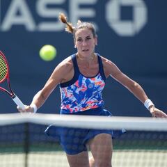 Párrizas tropieza ante Galfi y Sorribes, contra Kuzmova