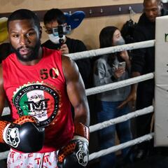 Los elogios de Mayweather a Canelo Álvarez tras la victoria ante Jermell Charlo