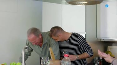 Bertín recibe la visita de Joaquín... ¡y de su madre!