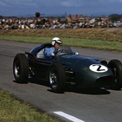 Un F1 para el Agente 007