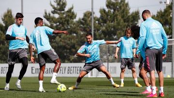 Los jugadores del Real Madrid, durante su &uacute;ltimo entrenamiento antes de recibir al Sevilla.