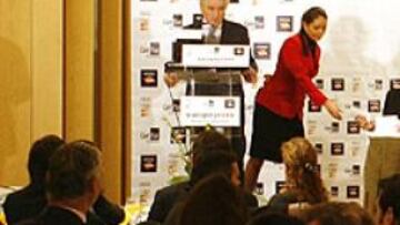 <b>CENTRO DE LAS MIRADAS. </b>Calderón pronunció un discurso inicial que duró 37 minutos. Luego respondió a las preguntas de los asistentes.