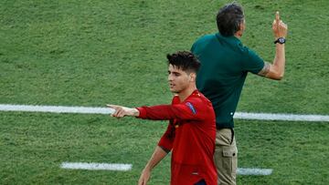 Alvaro Morata of Spain celebrates a goal with teammates during the UEFA EURO 2020 Group E football match between Spain and Poland at La Cartuja stadium on June 19, 2021 in Seville, Spain.
 AFP7 
 19/06/2021 ONLY FOR USE IN SPAIN