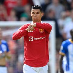 Wayne Rooney: Man Utd should allow Cristiano Ronaldo to leave